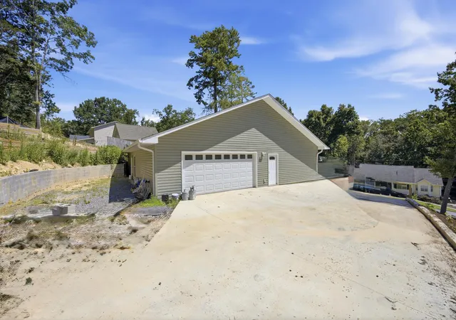 Photo 4 of Single family home for sale at 1032 Woodgate Rd, Ringgold, GA 30736 | MLS# 1531243 | Listing updated on 2026-10-26