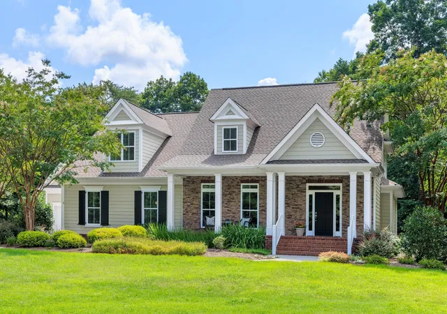 1st image of 2626 Sly Fox Ln, Signal Mountain, TN 37377 | MLS# 1540968