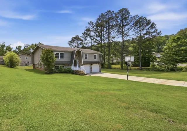 Photo 1 of Single family home for sale at 483 Foster Dr, Ringgold, GA 30736 | MLS# 1533512 | Listing updated on 2026-08-19