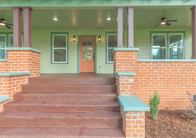 Photo 3 of Single family home for sale at 912 S Chattanooga St, La Fayette, GA 30728 | MLS# 1539084 | Listing updated on 2026-10-02
