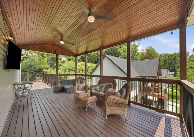 Photo 3 of Single family home for sale at 323 Pine Ridge Rd, Chattanooga, TN 37405 | MLS# 1536794 | Listing updated on 2026-09-25