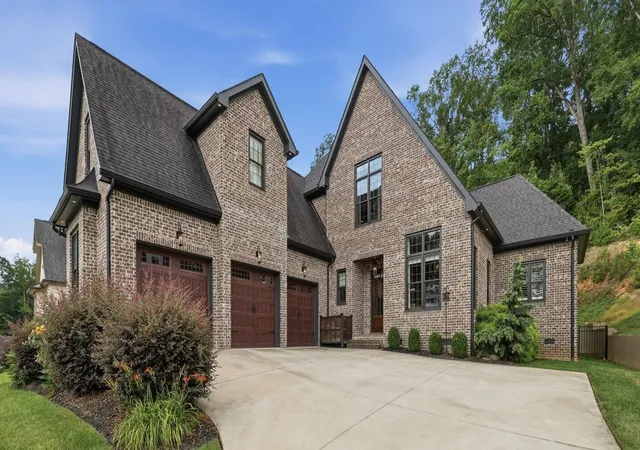 Photo 1 of Sale Pending at 449 Cyn Springs Dr, Hixson, TN 37343 | MLS# 1539556 | Listing updated on 2026-09-11