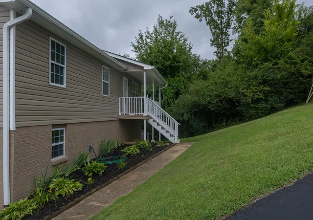 Photo 3 of Single family home for sale at 4000 Shady Oak Dr, Ooltewah, TN 37363 | MLS# 1536880 | Listing updated on 2026-10-07
