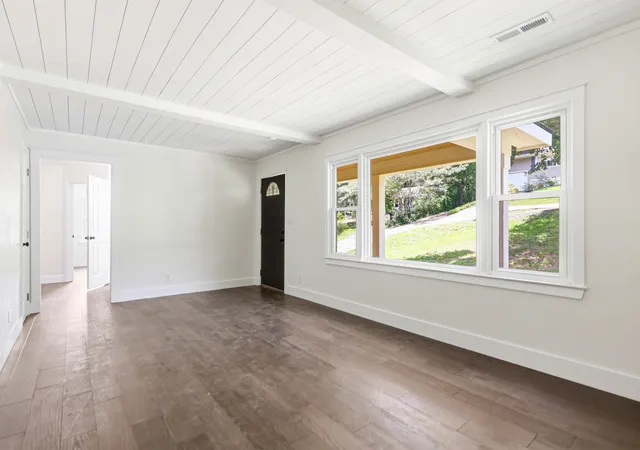 Photo 3 of Sale Pending at 3706 Thrushwood Dr, Chattanooga, TN 37415 | MLS# 1536770 | Listing updated on 2026-10-09
