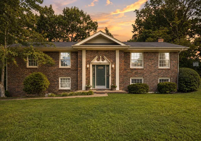 Photo 1 of Sale Pending at 6719 Moss Lake Dr, Hixson, TN 37343 | MLS# 1537043 | Listing updated on 2026-09-12