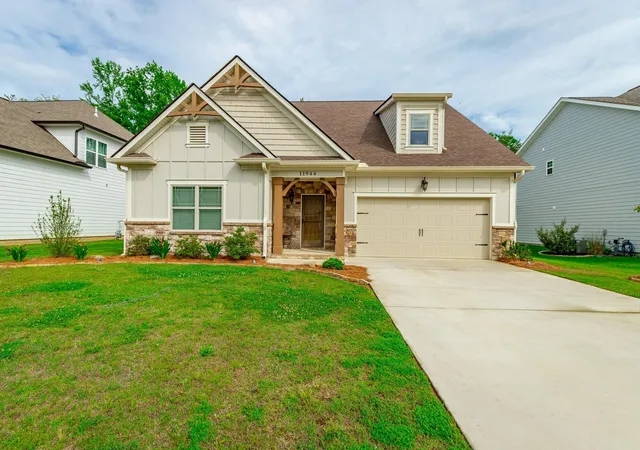 Photo 1 of Single family home for sale at 11944 Herons Hvn Dr, Soddy Daisy, TN 37379 | MLS# 1538993 | Listing updated on 2026-09-09