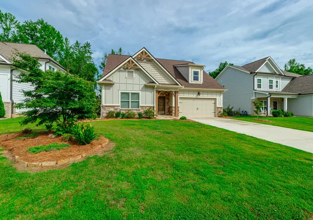 Photo 2 of Single family home for sale at 11944 Herons Hvn Dr, Soddy Daisy, TN 37379 | MLS# 1538993 | Listing updated on 2026-09-09