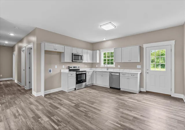 3rd image of 2442 Brown Bridge Rd, Dalton, GA 30721 | MLS# 1537345