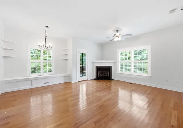 Photo 2 of Single family home for sale at 1141 Coker Cir, Chattanooga, TN 37415 | MLS# 1537918 | Listing updated on 2026-08-29