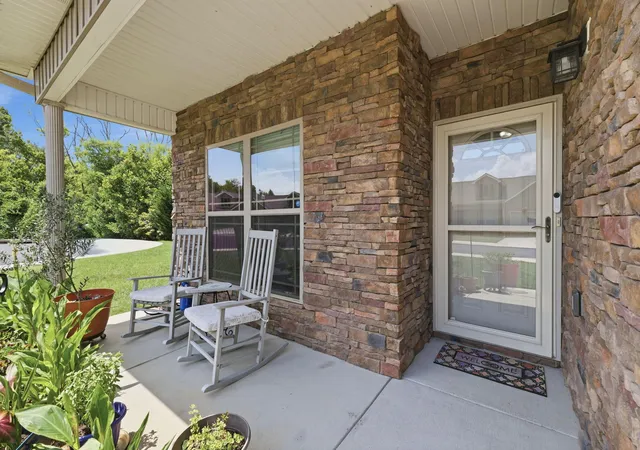 Photo 3 of Townhouse for sale at 6809 Satya Way, Chattanooga, TN 37412 | MLS# 1538818 | Listing updated on 2026-09-14