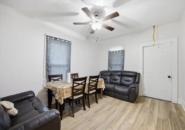 Photo 3 of Single family home for sale at 2009 Robbins St, Chattanooga, TN 37404 | MLS# 1538388 | Listing updated on 2026-09-10