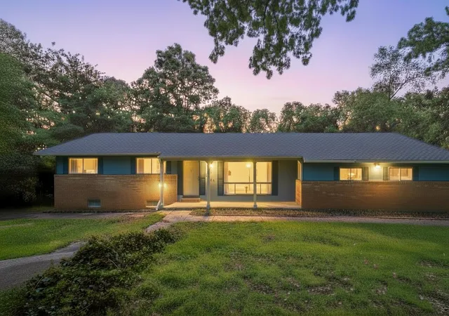 Photo 1 of Single family home for sale at 4526 Cloverdale Loop, Hixson, TN 37343 | MLS# 1538561 | Listing updated on 2026-09-15