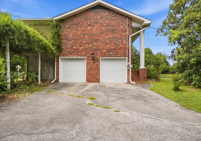 Photo 2 of Single family home for sale at 31 Aspen Ct, Ringgold, GA 30736 | MLS# 1538429 | Listing updated on 2026-09-11