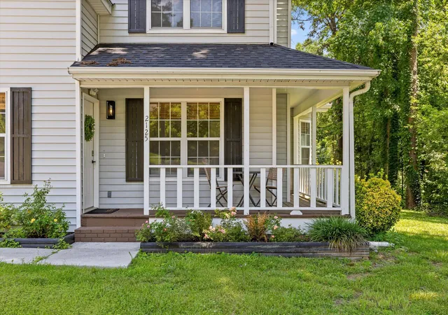Photo 3 of Single family home for sale at 2125 Port Royal Dr, Soddy Daisy, TN 37379 | MLS# 1538742 | Listing updated on 2026-08-23