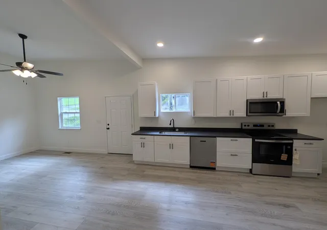 Photo 2 of Sale Pending at 7721 Harper Rd, Hixson, TN 37343 | MLS# 1538755 | Listing updated on 2026-09-23