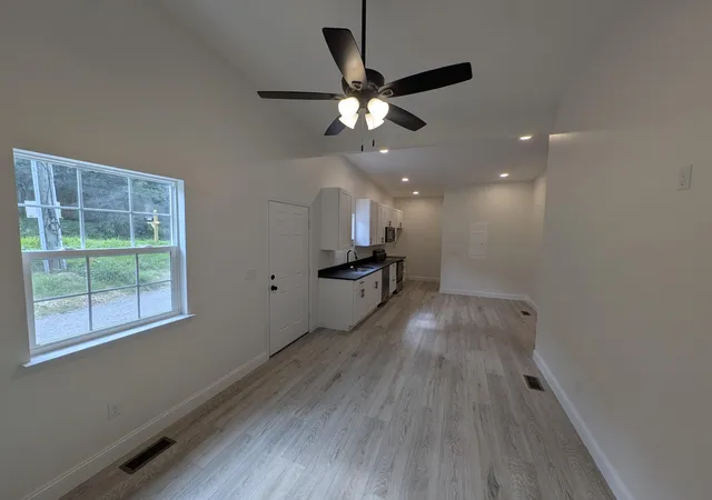 Photo 4 of Sale Pending at 7721 Harper Rd, Hixson, TN 37343 | MLS# 1538755 | Listing updated on 2026-09-23
