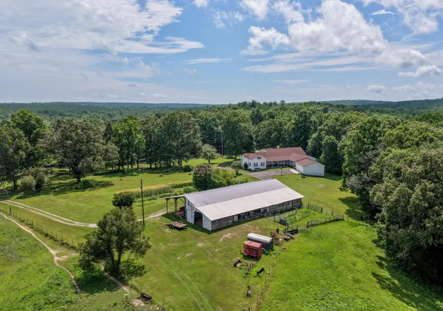 2nd image of 7055 Mooneyham Lonewood Rd, Spencer, TN 38585 | MLS# 1539407
