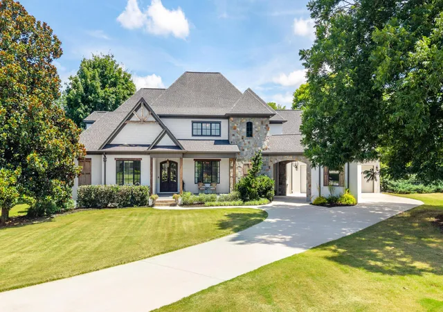 Photo 1 of Sale Pending at 8092 Jonathan Dr, Ooltewah, TN 37363 | MLS# 1538711 | Listing updated on 2026-09-11