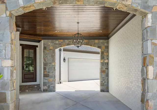 Photo 3 of Sale Pending at 8092 Jonathan Dr, Ooltewah, TN 37363 | MLS# 1538711 | Listing updated on 2026-09-11