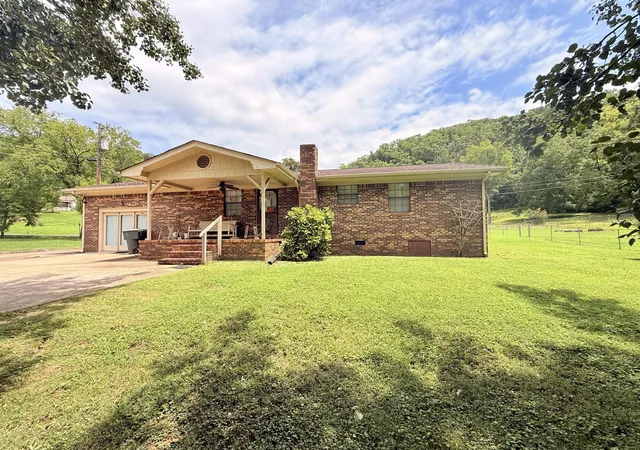 Photo 3 of Single family home for sale at 349 Patten Chapel Rd, Chattanooga, TN 37419 | MLS# 1538714 | Listing updated on 2026-09-09