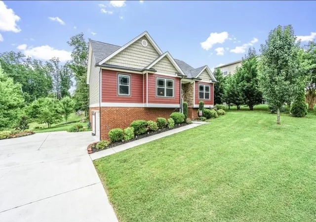 Photo 1 of Single family home for sale at 6236 Micasa Ln, Ooltewah, TN 37363 | MLS# 1538727 | Listing updated on 2026-09-15