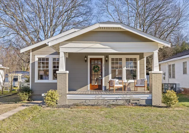 Photo 1 of Single family home for sale at 26 N Parkdale Ave, Chattanooga, TN 37411 | MLS# 1538923 | Listing updated on 2026-09-04