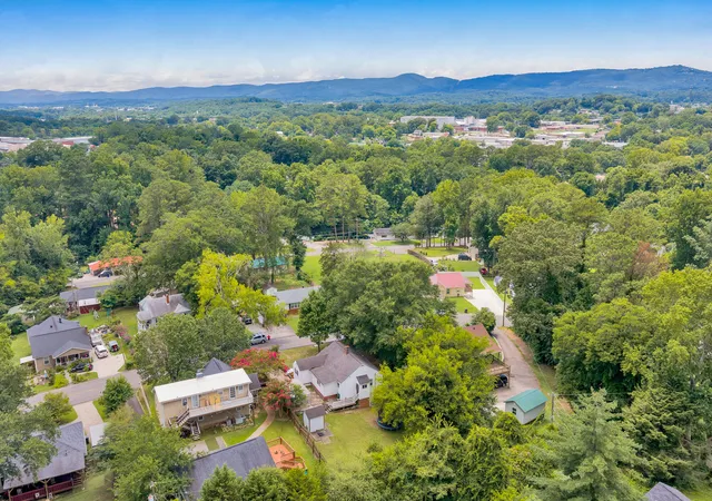 30th image of 223 South Dr, Dalton, GA 30721 | MLS# 1538776