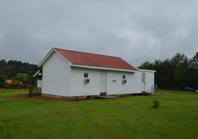 Photo 3 of Single family home for sale at 442 Shirley Loop, Whitwell, TN 37397 | MLS# 1538793 | Listing updated on 2026-07-23