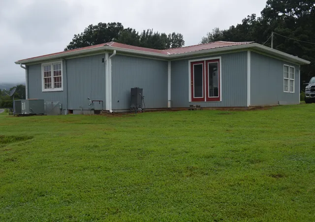 Photo 3 of Single family home for sale at 442 Shirley Loop, Whitwell, TN 37397 | MLS# 1538793 | Listing updated on 2026-07-23
