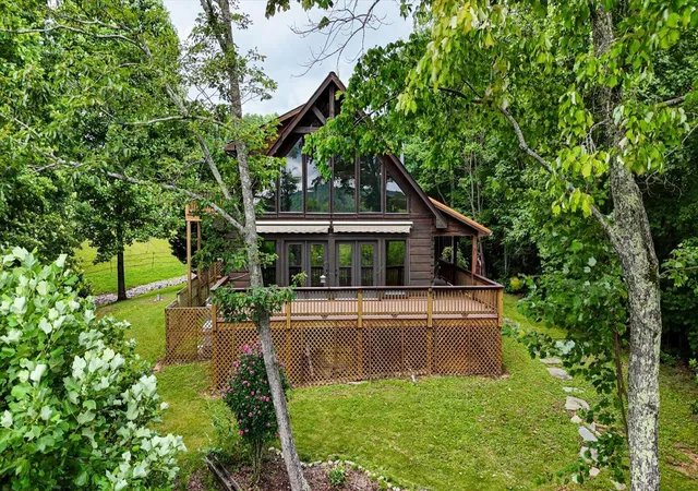 1st image of 1085 Thunder Ridge Dr, South Pittsburg, TN 37380 | MLS# 1538779