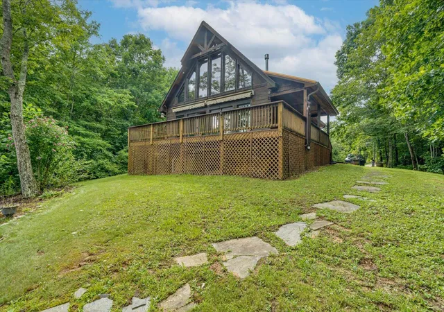 2nd image of 1085 Thunder Ridge Dr, South Pittsburg, TN 37380 | MLS# 1538779