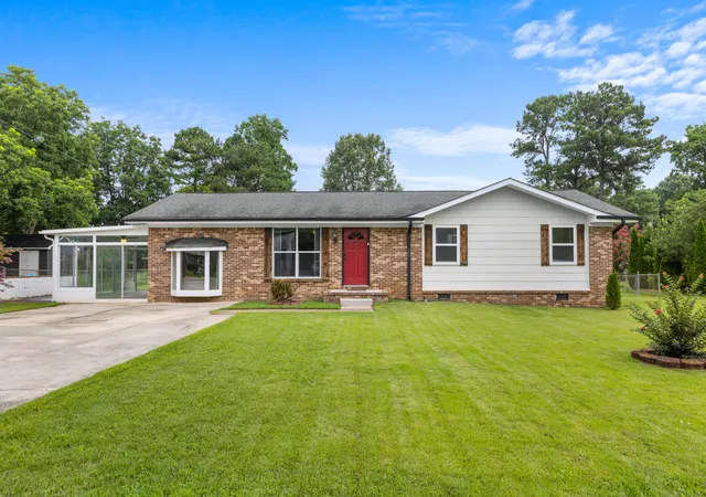 1st image of 582 Pinewood Cir, Fort Oglethorpe, GA 30742 | MLS# 1538816