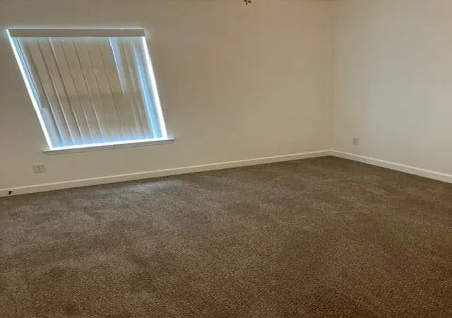 Photo 3 of Single family home for sale at 220 Southern Dr, Ringgold, GA 30736 | MLS# 1538843 | Listing updated on 2026-09-11