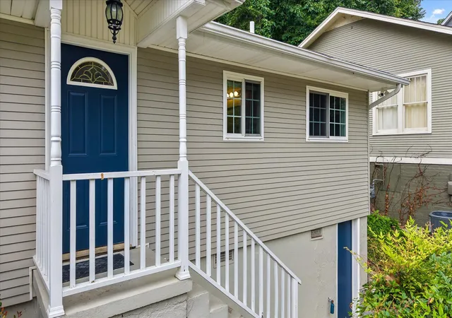 Photo 3 of Single family home for sale at 914 Dartmouth St, Chattanooga, TN 37405 | MLS# 1539520 | Listing updated on 2026-08-19