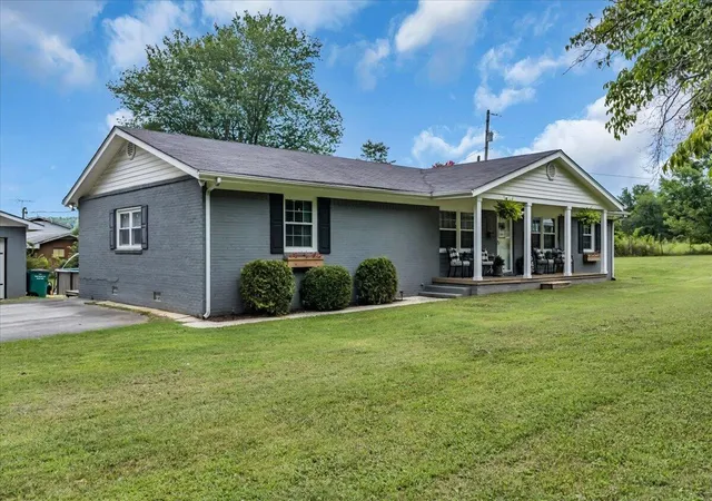 Photo 3 of Single family home for sale at 593 Dover Rd, Jasper, TN 37347 | MLS# 1538918 | Listing updated on 2026-09-17