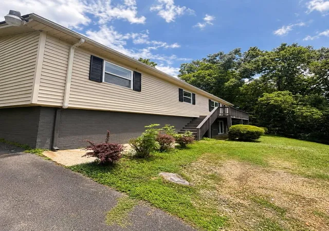 2nd image of 128 Brindalene Ln, Jasper, TN 37347 | MLS# 1538928
