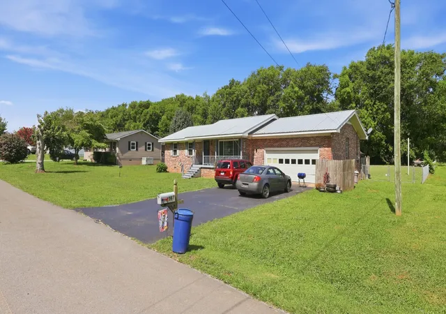 2nd image of 2567 Railroad St, Dayton, TN 37321 | MLS# 1538929