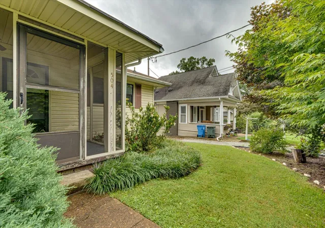 Photo 4 of Single family home for sale at 504 Graham St, Chattanooga, TN 37405 | MLS# 1539438 | Listing updated on 2026-08-06