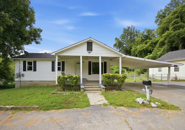 Photo 2 of Single family home for sale at 315 Hillsview Dr, Chattanooga, TN 37405 | MLS# 1539017 | Listing updated on 2026-09-09