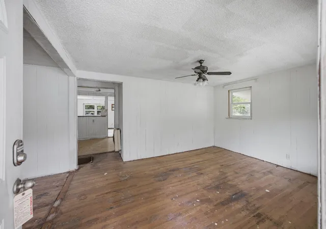 Photo 4 of Single family home for sale at 315 Hillsview Dr, Chattanooga, TN 37405 | MLS# 1539017 | Listing updated on 2026-09-09