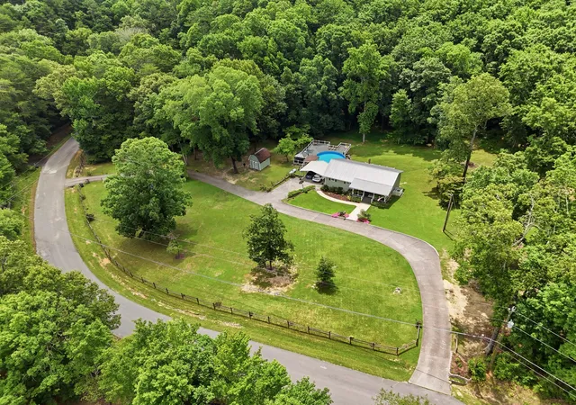 Photo 3 of Single family home for sale at 319 Nance Dr, Rossville, GA 30741 | MLS# 1539086 | Listing updated on 2026-10-06