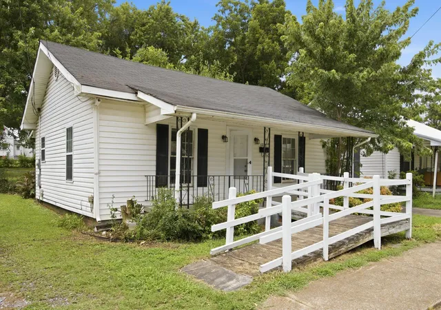 Photo 3 of Sale Pending at 1234 Church St Se, Cleveland, TN 37311 | MLS# 1539016 | Listing updated on 2026-09-24
