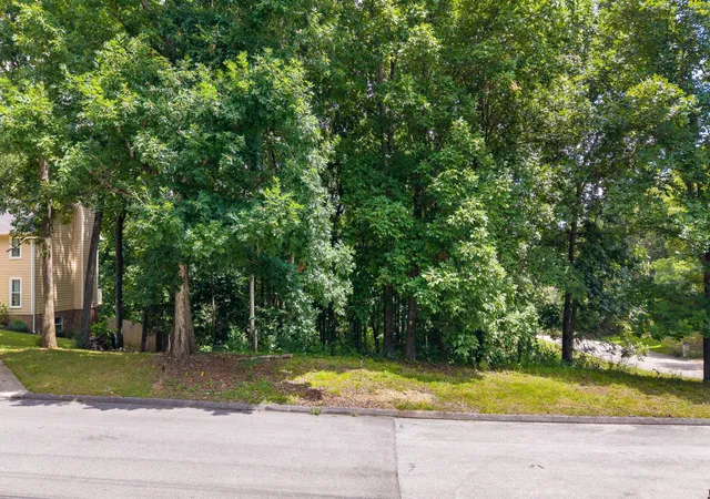 Photo 1 of Land for sale at 800 Brookhollow Ln, Chattanooga, TN 37421 | MLS# 1539566 | Listing updated on 2026-07-28