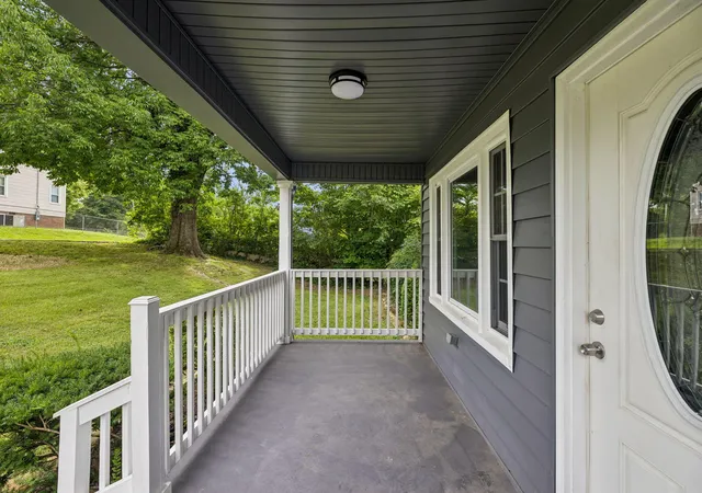 Photo 4 of Single family home for sale at 3018 Saint Paul St, Chattanooga, TN 37404 | MLS# 1539005 | Listing updated on 2026-07-17