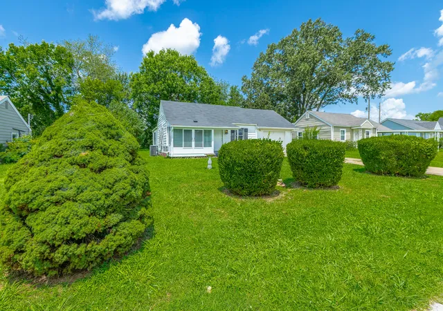 Photo 2 of Single family home for sale at 2115 Delano Dr, Chattanooga, TN 37406 | MLS# 1539239 | Listing updated on 2026-09-14