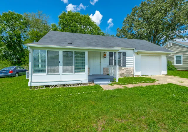 Photo 2 of Single family home for sale at 2115 Delano Dr, Chattanooga, TN 37406 | MLS# 1539239 | Listing updated on 2026-09-14