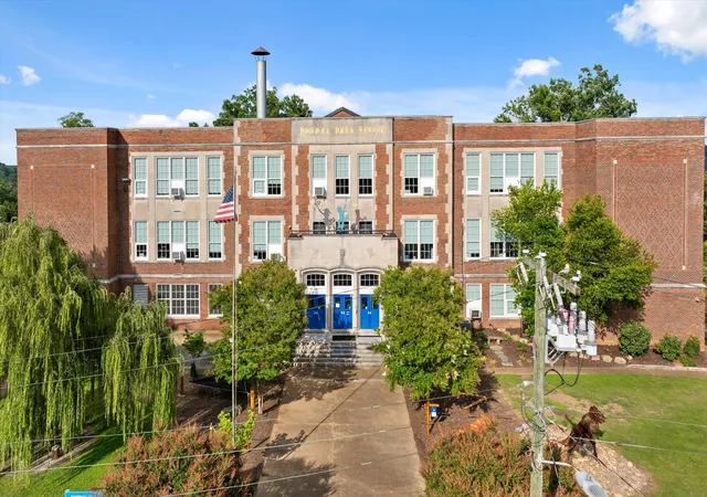 Photo 57 of Sale Pending at 911 Overman St, Chattanooga, TN 37405 | MLS# 1539042 | Listing updated on 2026-08-01
