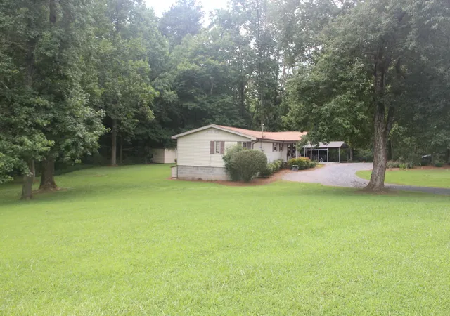 Photo 3 of Sale Pending at 1049 Buckner Rd, Ringgold, GA 30736 | MLS# 1539102 | Listing updated on 2026-08-31
