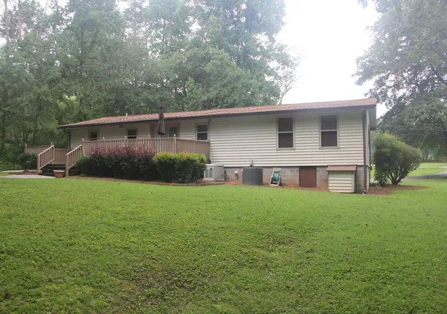 Photo 3 of Sale Pending at 1049 Buckner Rd, Ringgold, GA 30736 | MLS# 1539102 | Listing updated on 2026-08-31