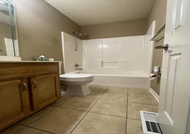 Photo 3 of Single family home for sale at 340 Creeks Jewell Dr, Ringgold, GA 30736 | MLS# 1539069 | Listing updated on 2026-08-23
